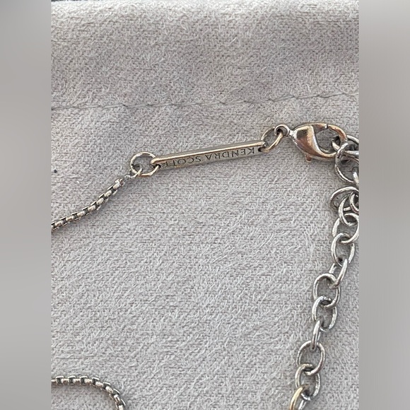 Kendra Scott Leanor Rose Quartz and Silver Pendant Necklace - Picture 9 of 12